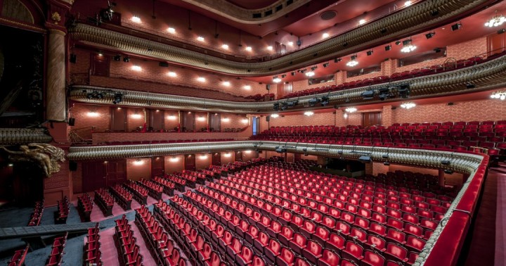 stage-theater-des-westens-events-saal-seitlich-©David-Marschalsky