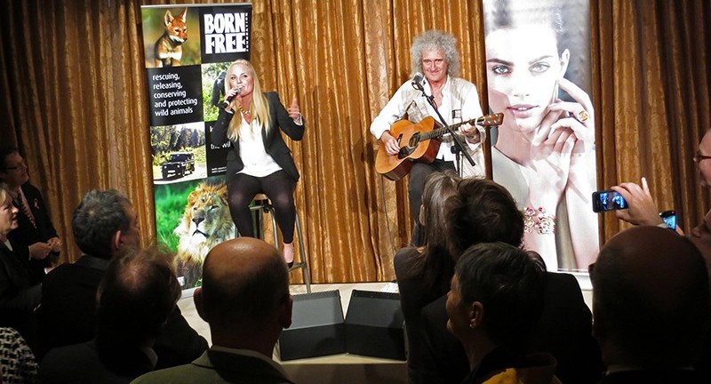 Brian-May-CBE-from-the-band-Queen-and-Kerry-Ellis-perform-with-the-new-ESM26-monitors