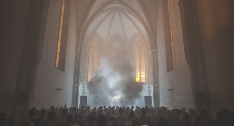 LNCHMT2016_Opening_KORELESS-BIARD-THE-WELL_byDitaHavrankova