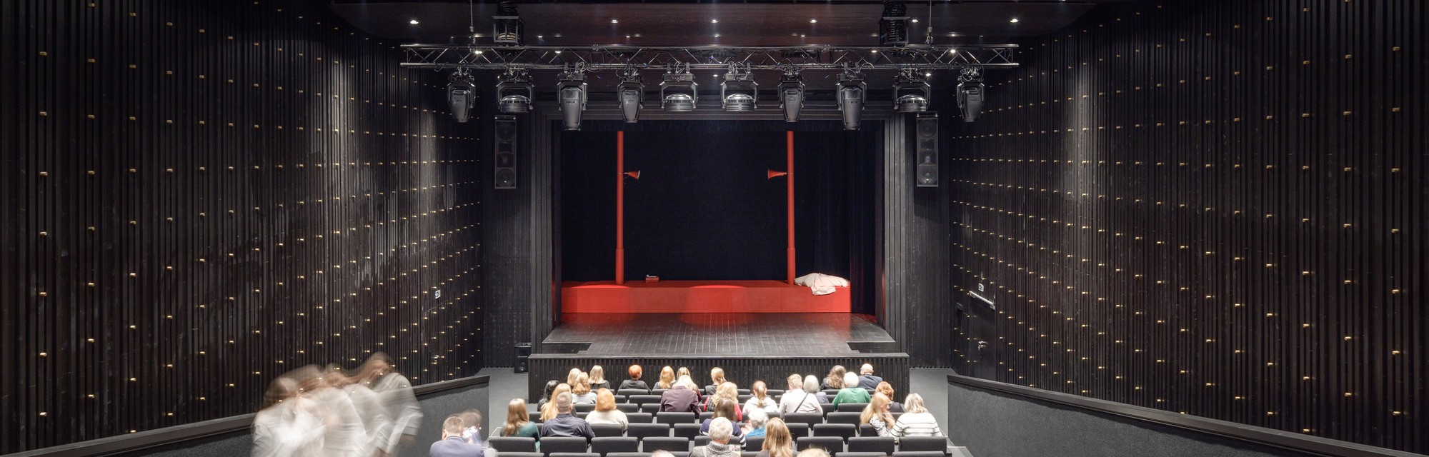 Transformation of a former cinema into a striking new theatre